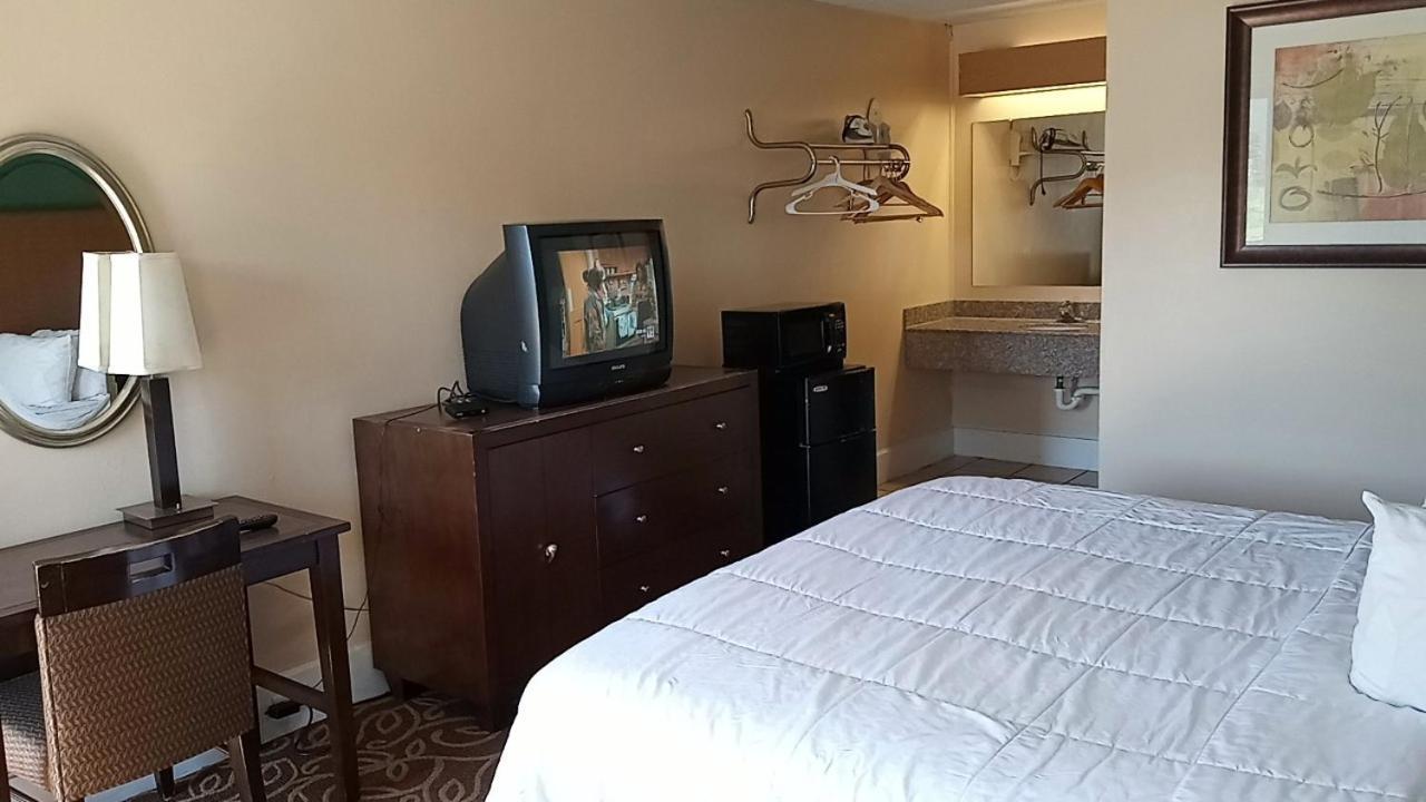 Hilltop Inn Pittsburgh Crafton Εξωτερικό φωτογραφία