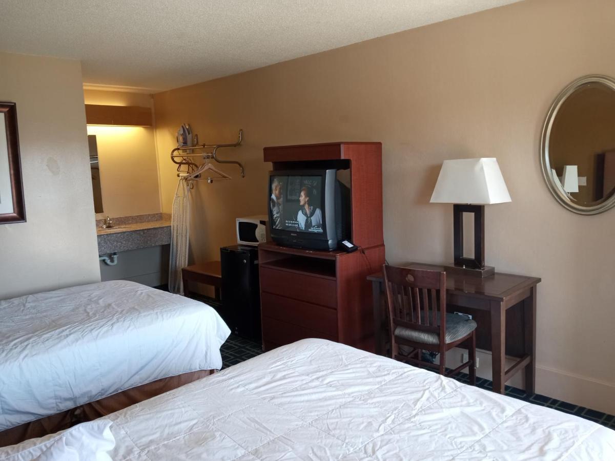 Hilltop Inn Pittsburgh Crafton Εξωτερικό φωτογραφία