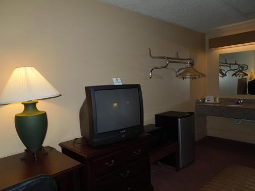 Hilltop Inn Pittsburgh Crafton Εξωτερικό φωτογραφία