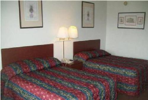 Hilltop Inn Pittsburgh Crafton Εξωτερικό φωτογραφία