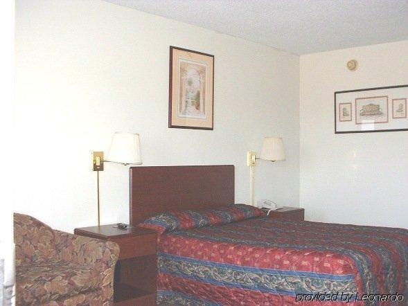 Hilltop Inn Pittsburgh Crafton Δωμάτιο φωτογραφία