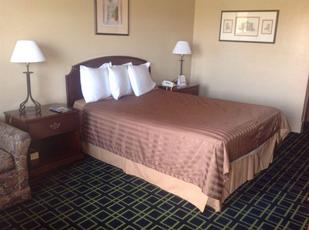 Hilltop Inn Pittsburgh Crafton Εξωτερικό φωτογραφία